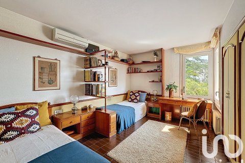 Сasa de 4 dormitorios en venta en Cabrils, Barcelona, Cataluña, Spain № 7555 - foto 27