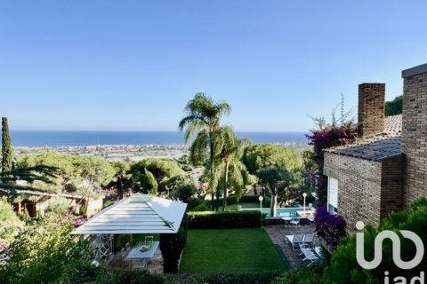 Сasa de 4 dormitorios en venta en Cabrils, Barcelona, Cataluña, Spain № 7555 - foto 7