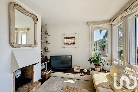 Сasa de 4 dormitorios en venta en Cabrils, Barcelona, Cataluña, Spain № 7555 - foto 17