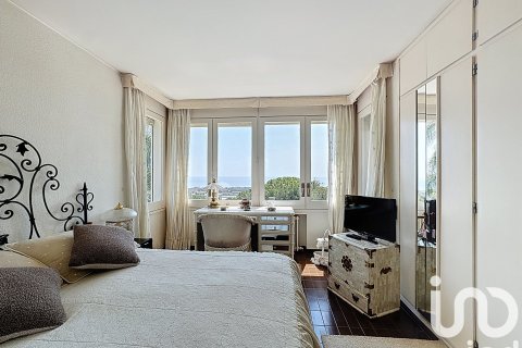 Сasa de 4 dormitorios en venta en Cabrils, Barcelona, Cataluña, Spain № 7555 - foto 24