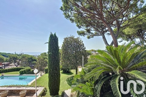 Сasa de 4 dormitorios en venta en Cabrils, Barcelona, Cataluña, Spain № 7555 - foto 5