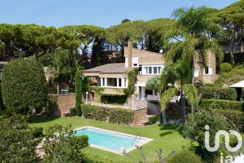 Сasa de 4 dormitorios en venta en Cabrils, Barcelona, Cataluña, Spain № 7555