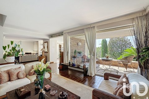 Сasa de 4 dormitorios en venta en Cabrils, Barcelona, Cataluña, Spain № 7555 - foto 13