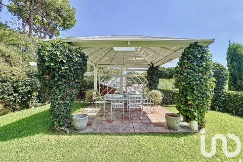 Сasa de 4 dormitorios en venta en Cabrils, Barcelona, Cataluña, Spain № 7555 - foto 8