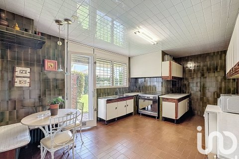 Сasa de 4 dormitorios en venta en Cabrils, Barcelona, Cataluña, Spain № 7555 - foto 20