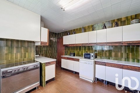 Сasa de 4 dormitorios en venta en Cabrils, Barcelona, Cataluña, Spain № 7555 - foto 23