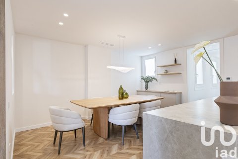 3 bedrooms apartment for sale in Barcelona, Catalonia, Spain № 7554 - photo 15