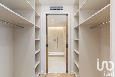 3 bedrooms apartment for sale in Barcelona, Catalonia, Spain № 7554 - photo 27