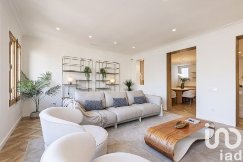 3 bedrooms apartment for sale in Barcelona, Catalonia, Spain № 7554 - photo 3