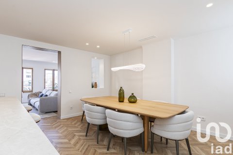 3 bedrooms apartment for sale in Barcelona, Catalonia, Spain № 7554 - photo 16