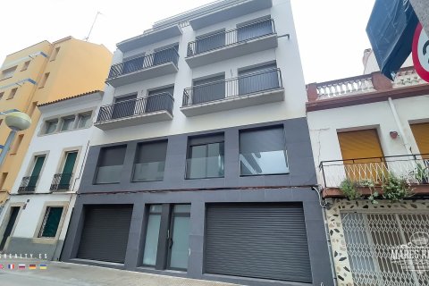 Propiedad comercial de 15 habitaciónes en venta en Lloret de Mar, Gerona, Cataluña, Spain № 956