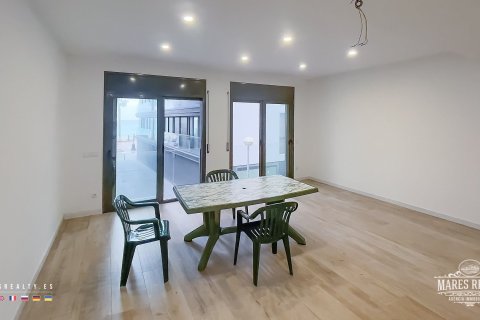 15 rooms commercial property for sale in Lloret de Mar, Girona, Catalonia, Spain № 956 - photo 6
