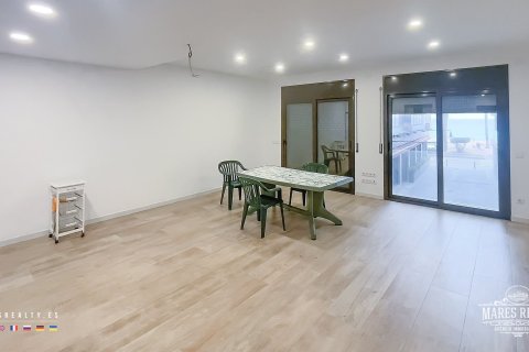 15 rooms commercial property for sale in Lloret de Mar, Girona, Catalonia, Spain № 956 - photo 4