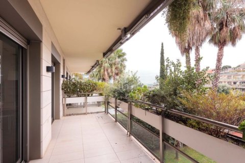 Apartamento de 3 dormitorios en alquiler en Barcelona, Cataluña, Spain № 955