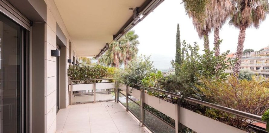 Apartamento de 3 dormitorios en alquiler en Barcelona, Cataluña, Spain № 955