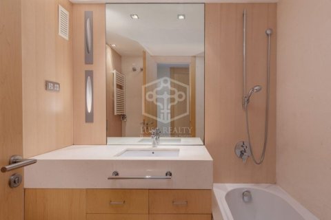 Apartamento de 3 dormitorios en alquiler en Barcelona, Cataluña, Spain № 955 - foto 16