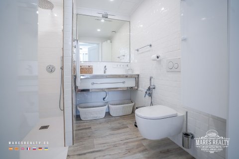 Villa de 3 dormitorios en venta en Lloret de Mar, Gerona, Cataluña, Spain № 958 - foto 14