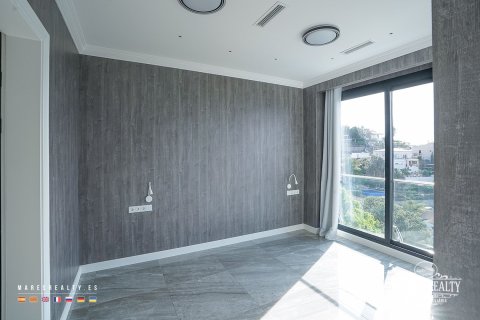 Villa de 3 dormitorios en venta en Lloret de Mar, Gerona, Cataluña, Spain № 958 - foto 6