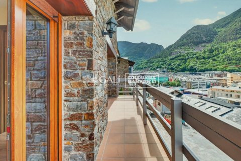 3 bedrooms house for rent in Principado De Andorra (Ninguna Poblacion Tiene C.P.), Lleida, Catalonia, Spain № 7694 - photo 3