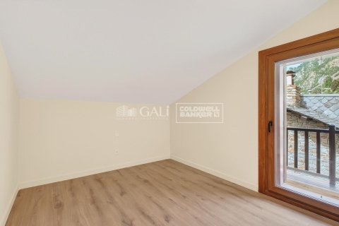 3 bedrooms house for rent in Principado De Andorra (Ninguna Poblacion Tiene C.P.), Lleida, Catalonia, Spain № 7694 - photo 15