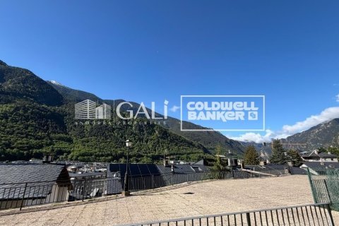 3 bedrooms house for rent in Principado De Andorra (Ninguna Poblacion Tiene C.P.), Lleida, Catalonia, Spain № 7694 - photo 6
