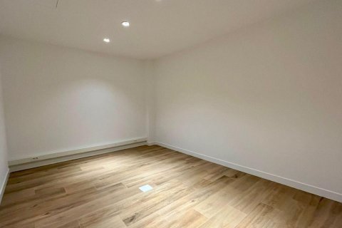 115 sq.m. office for rent in Principado De Andorra (Ninguna Poblacion Tiene C.P.), Lleida, Catalonia, Spain № 7691 - photo 3