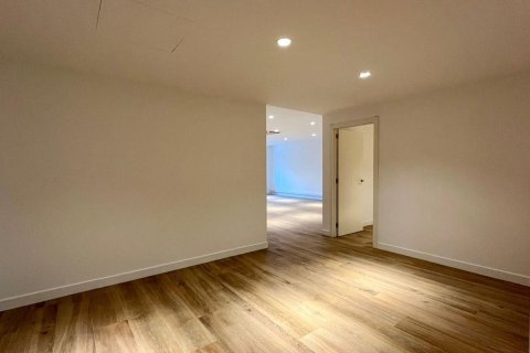 115 sq.m. office for rent in Principado De Andorra (Ninguna Poblacion Tiene C.P.), Lleida, Catalonia, Spain № 7691 - photo 5