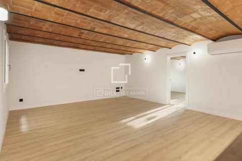 2 bedrooms apartment for sale in Barcelona, Catalonia, Spain № 4055 - photo 3