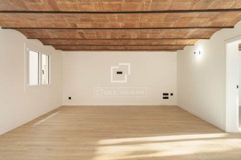 2 bedrooms apartment for sale in Barcelona, Catalonia, Spain № 4055 - photo 4