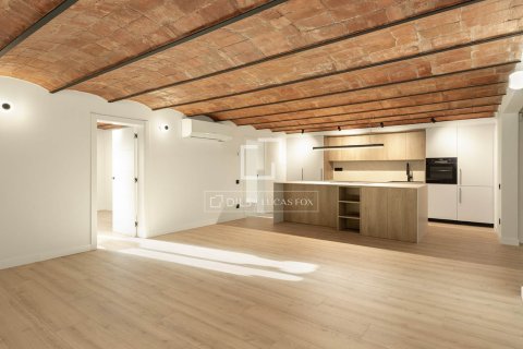 Apartamento de 2 dormitorios en venta en Barcelona, Cataluña, Spain № 4055