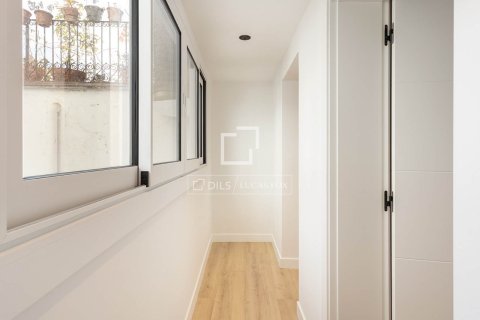 2 bedrooms apartment for sale in Barcelona, Catalonia, Spain № 4055 - photo 21