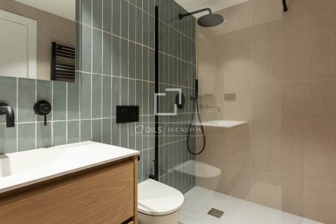 2 bedrooms apartment for sale in Barcelona, Catalonia, Spain № 4055 - photo 22