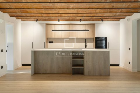 2 bedrooms apartment for sale in Barcelona, Catalonia, Spain № 4055 - photo 6
