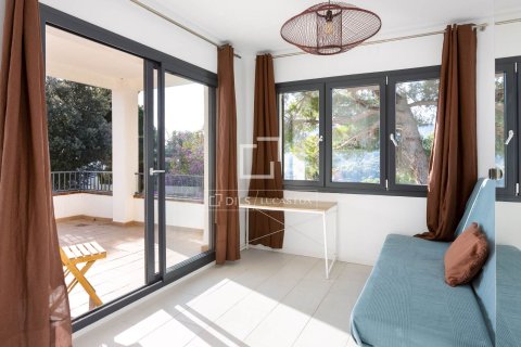 Villa de 7 dormitorios en venta en Arenys de Munt, Barcelona, Cataluña, Spain № 4057 - foto 20