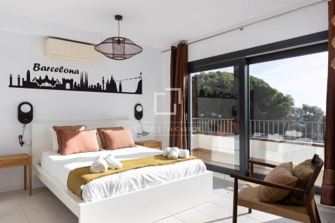 Villa de 7 dormitorios en venta en Arenys de Munt, Barcelona, Cataluña, Spain № 4057 - foto 13