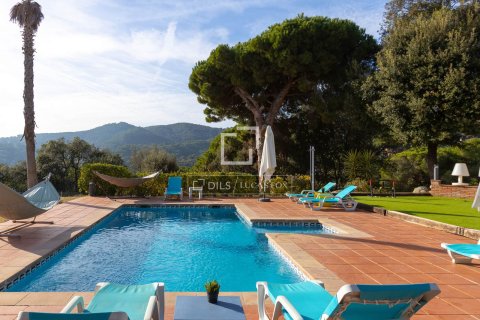 Villa de 7 dormitorios en venta en Arenys de Munt, Barcelona, Cataluña, Spain № 4057 - foto 24