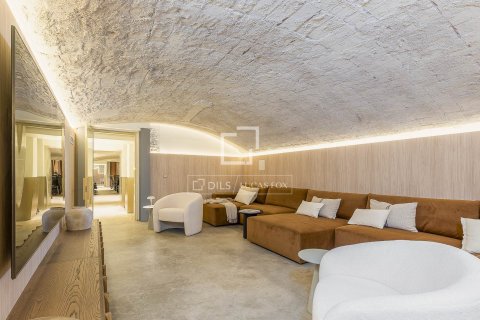 Apartamento de 2 dormitorios en venta en Barcelona, Cataluña, Spain № 4060 - foto 29