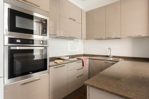 4 bedrooms apartment for sale in Barcelona, Catalonia, Spain № 4056 - photo 8