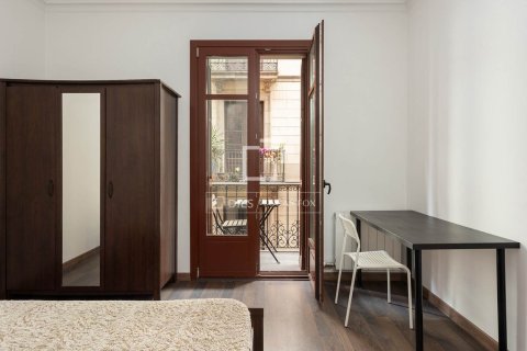4 bedrooms apartment for sale in Barcelona, Catalonia, Spain № 4056 - photo 22