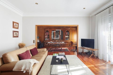 Apartamento de 6 dormitorios en venta en Barcelona, Cataluña, Spain № 6265 - foto 3
