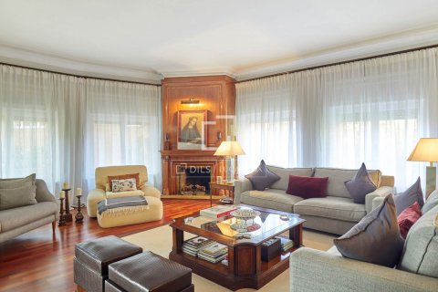 Apartamento de 6 dormitorios en venta en Barcelona, Cataluña, Spain № 6265