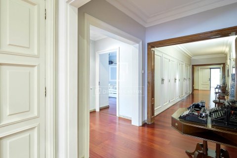 Apartamento de 6 dormitorios en venta en Barcelona, Cataluña, Spain № 6265 - foto 26
