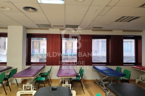 Oficina en venta en Barcelona, Cataluña, Spain № 5723 - foto 5