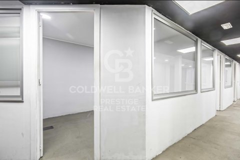 Propiedad comercial en venta en Barcelona, Cataluña, Spain № 5722 - foto 9
