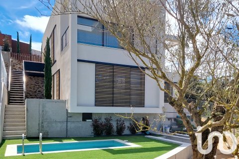 Casa adosada de 3 dormitorios en venta en Begur, Gerona, Cataluña, Spain № 4932