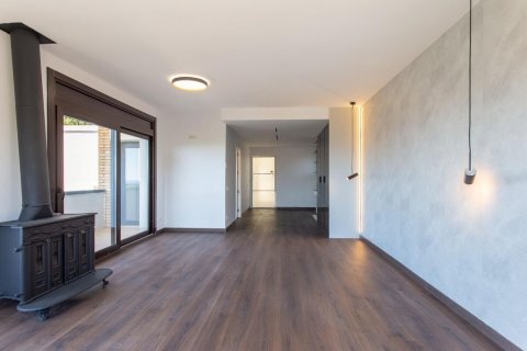 Сasa de 4 dormitorios en venta en Arenys de Mar, Barcelona, Cataluña, Spain № 1341 - foto 26