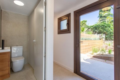 Сasa de 4 dormitorios en venta en Arenys de Mar, Barcelona, Cataluña, Spain № 1341 - foto 9