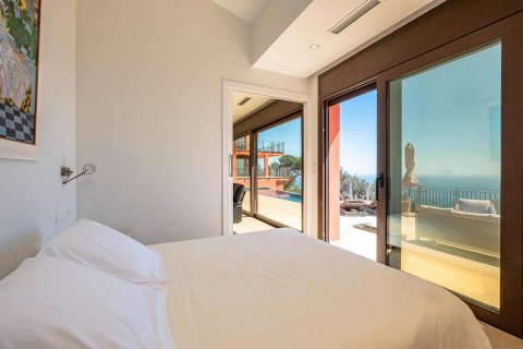 Сasa de 6 dormitorios en venta en Begur, Gerona, Cataluña, Spain № 1345 - foto 16