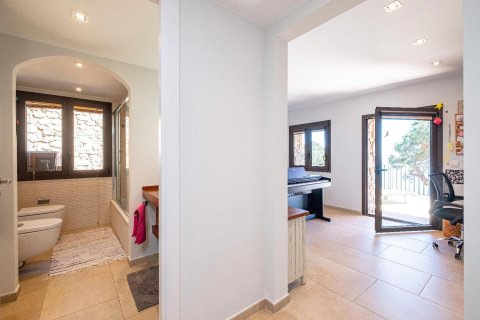 Сasa de 6 dormitorios en venta en Begur, Gerona, Cataluña, Spain № 1345 - foto 28