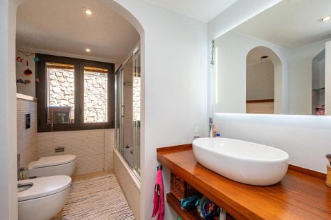 Сasa de 6 dormitorios en venta en Begur, Gerona, Cataluña, Spain № 1345 - foto 29